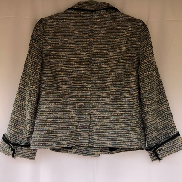 Blazer with Classy details - Picture 8 of 8